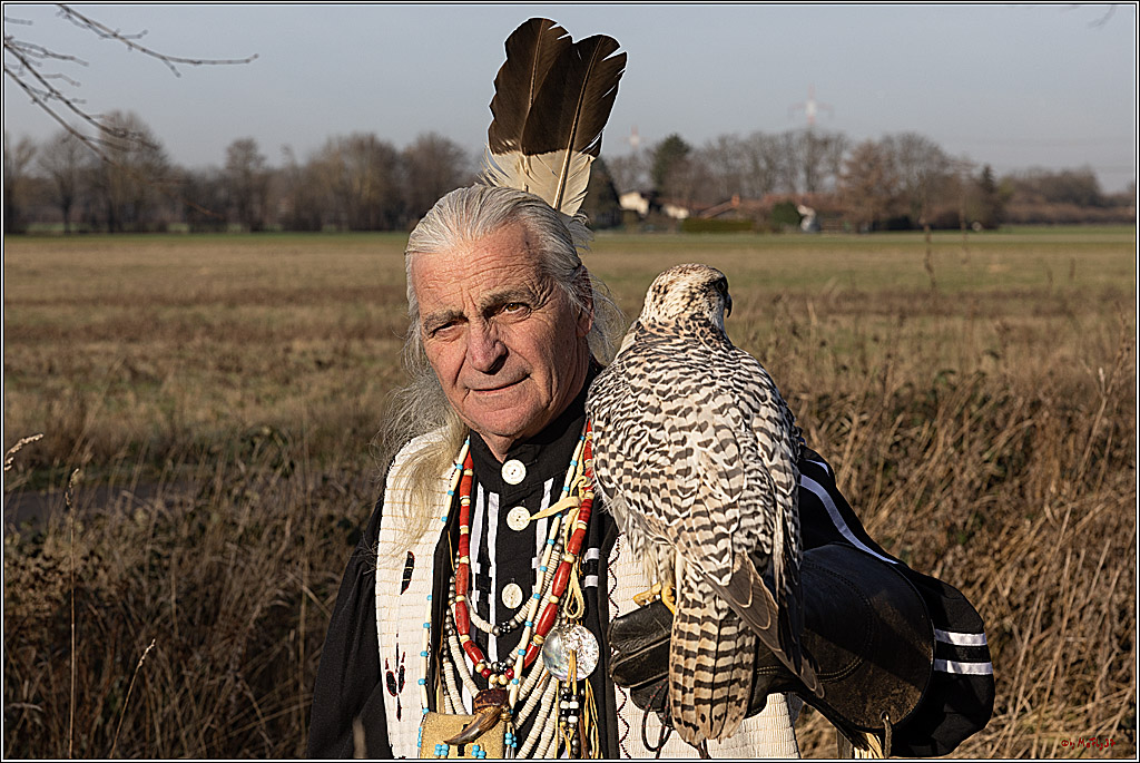 Cheyenne-Halbblut Hunting Wolf in der Falknerei Pierre Schmidt; Gymnich, 09.02.2023